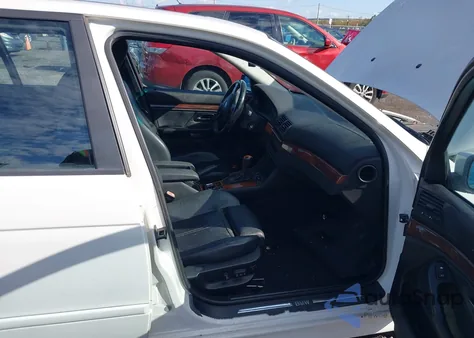 2003 BMW 530Ia из США, поврежденный, VIN WBADT63473CK35831